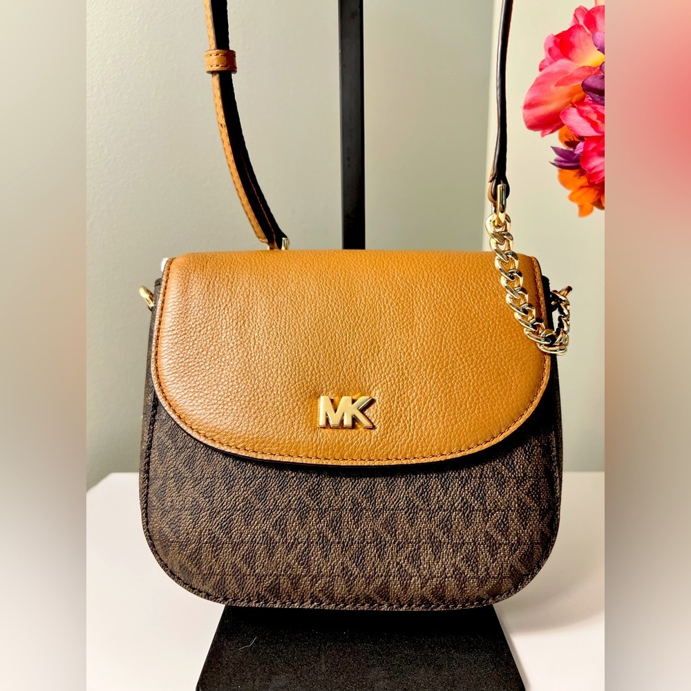 NWT Michael Kors Brown and Acorn Half Dome Crossbody Bag - Picture 2 of 12